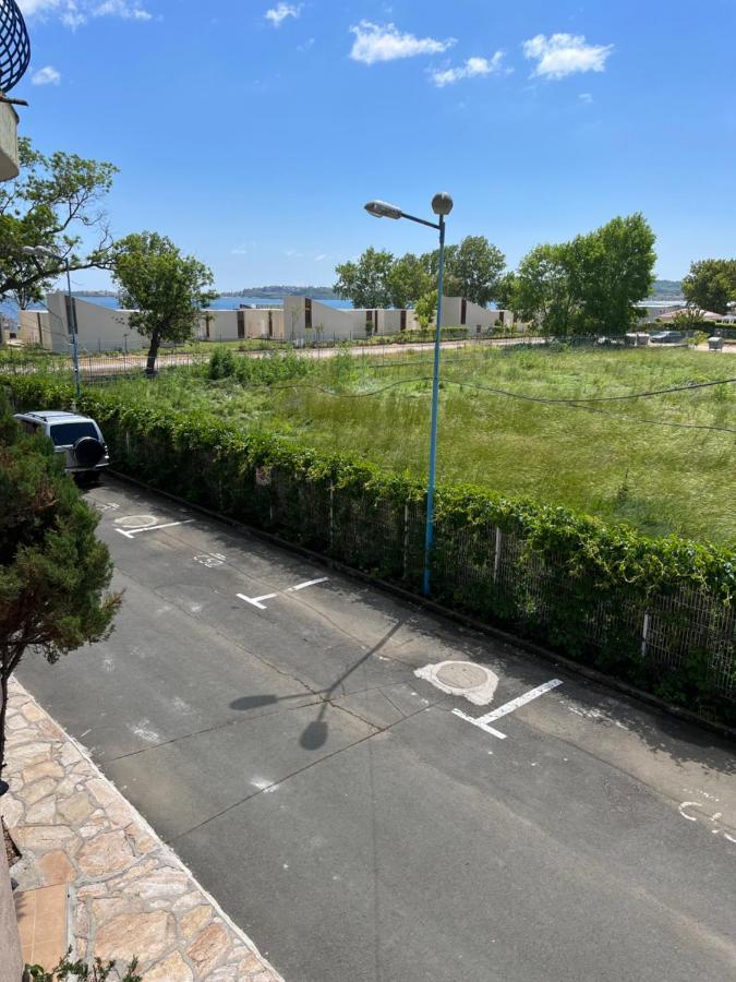 Къмпинг Градина Луксозен Апартамент Chernomorets Exterior photo